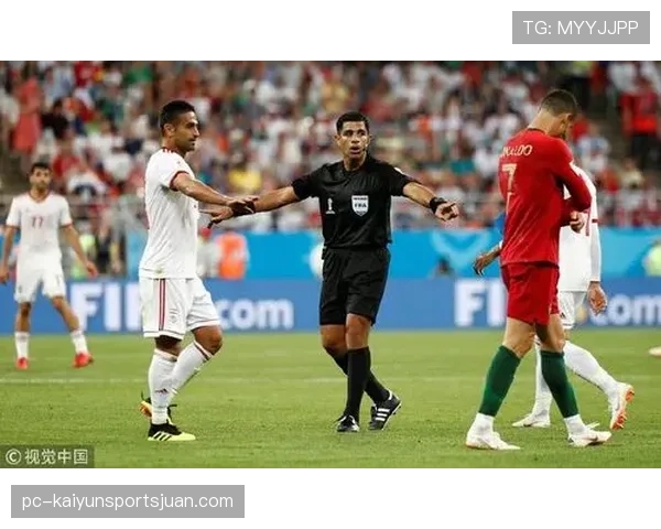 战术犯规判罚逻辑：阻断进攻的黄牌、禁区内的红牌风险